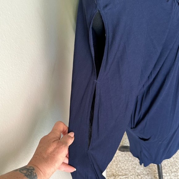 Beautiful Design History Long navy Blue Tunis with front pleats EUC Large - Picture 3 of 6